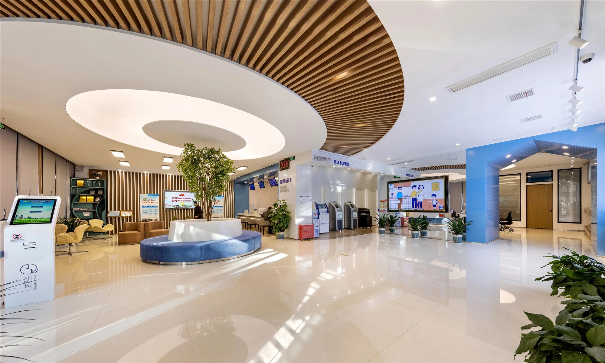 【案例賞析】武漢市車都天然氣營(yíng)業(yè)廳完工實(shí)景展示，開放多元，活力共享！(圖6)