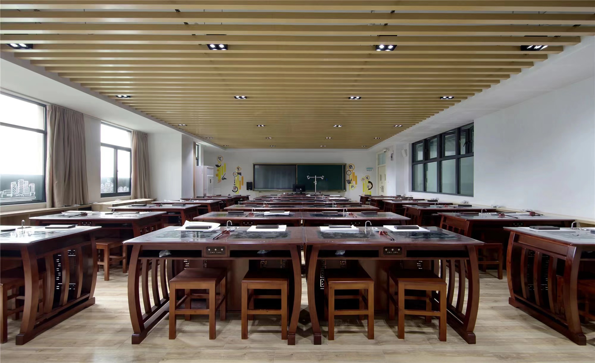 【學(xué)校案例】今泰裝飾在武漢市先后完成了與紅領(lǐng)巾學(xué)校6個(gè)校區(qū)的項(xiàng)目交付!(圖11) 【學(xué)校案例】今泰裝飾在武漢市先后完成了與紅領(lǐng)巾學(xué)校6個(gè)校區(qū)的項(xiàng)目交付!(圖11)